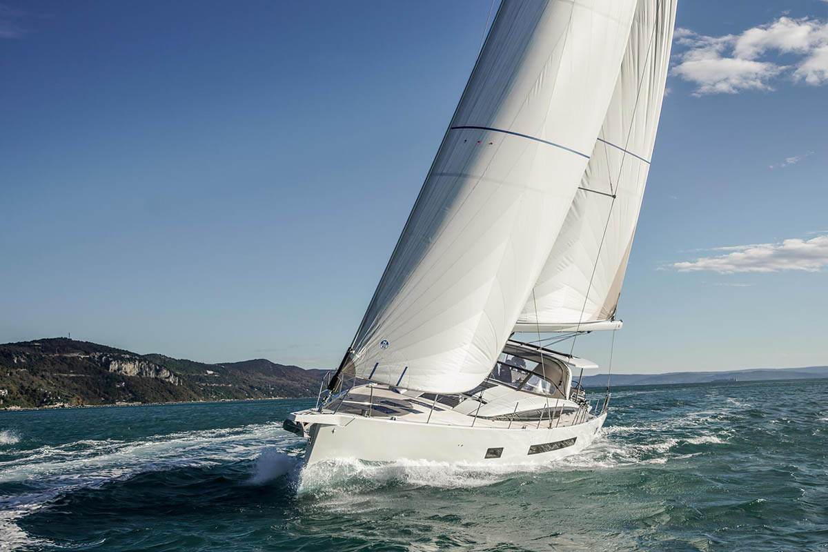 Jeanneau Yacht 65
